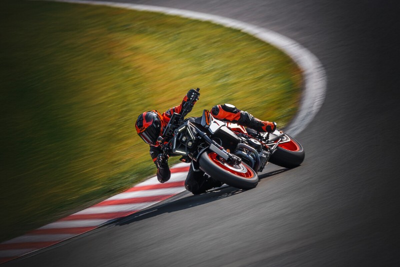 Unleashing the Beast: The 2025 KTM 990 Duke R